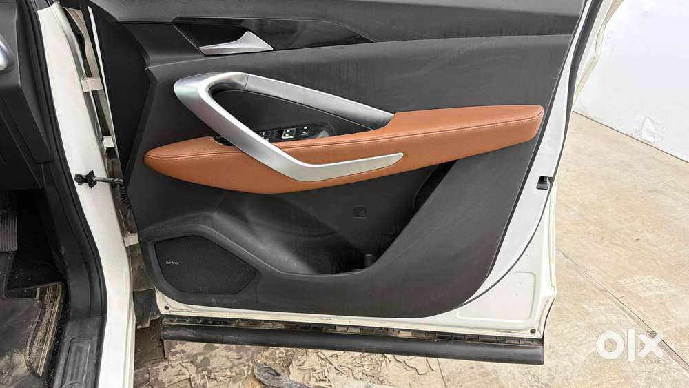Mg Hector Plus 1.5 Sharp Turbo Cvt 6 Str, 2022, Petrol