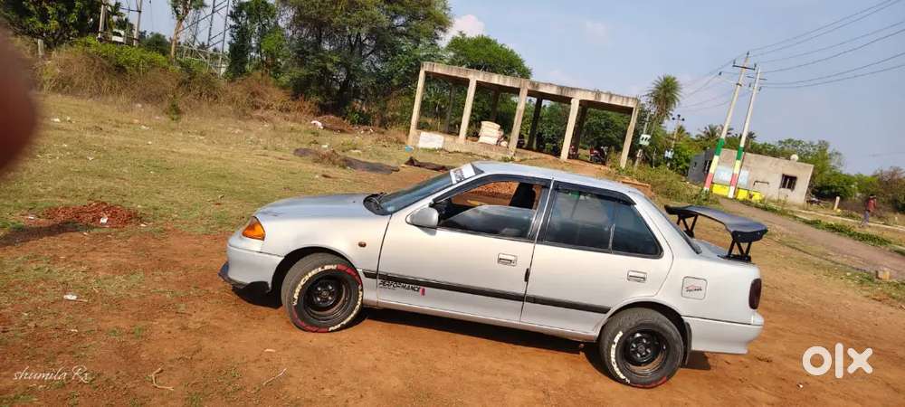 Maruti Suzuki Esteem 2002 Petrol