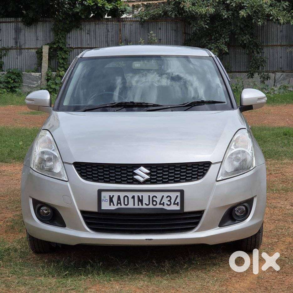 Maruti Suzuki Swift Vxi Abs Bsiv, 2012, Petrol