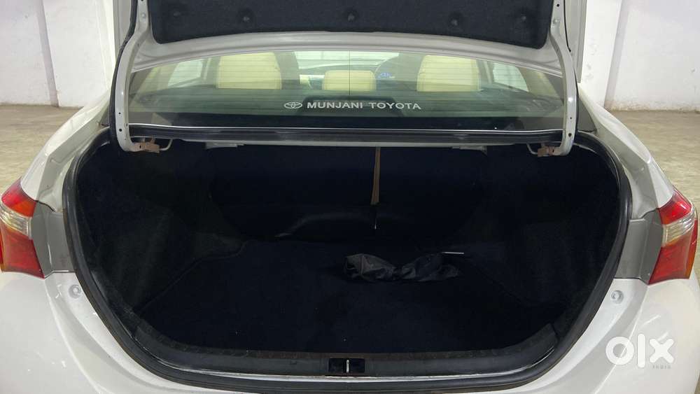 Toyota Corolla Altis 2013-2017 Vl At, 2015, Petrol