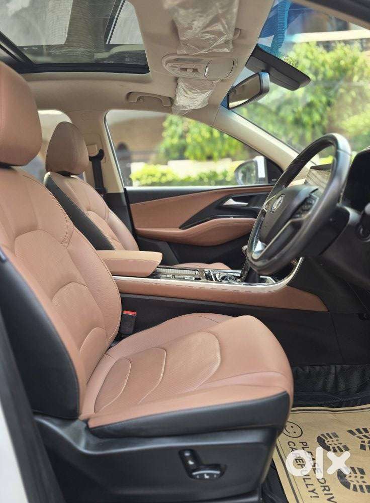 Mg Hector Plus Sharp Pro 1.5 Turbo Petrol Cvt 7 Str, 2023, Petrol