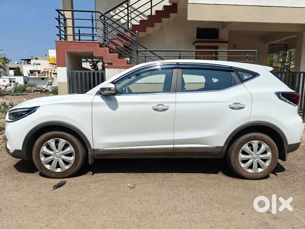 Mg Astor 2022 Petrol 11372 Km Driven