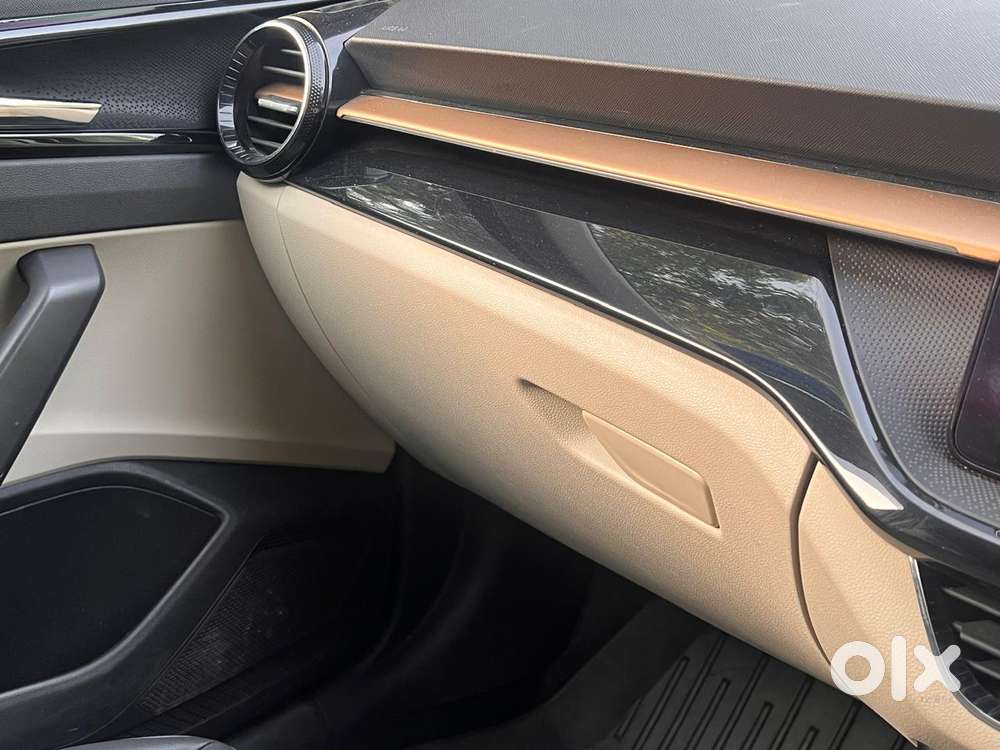 Skoda Slavia 1.5 Tsi Style At, 2024, Petrol