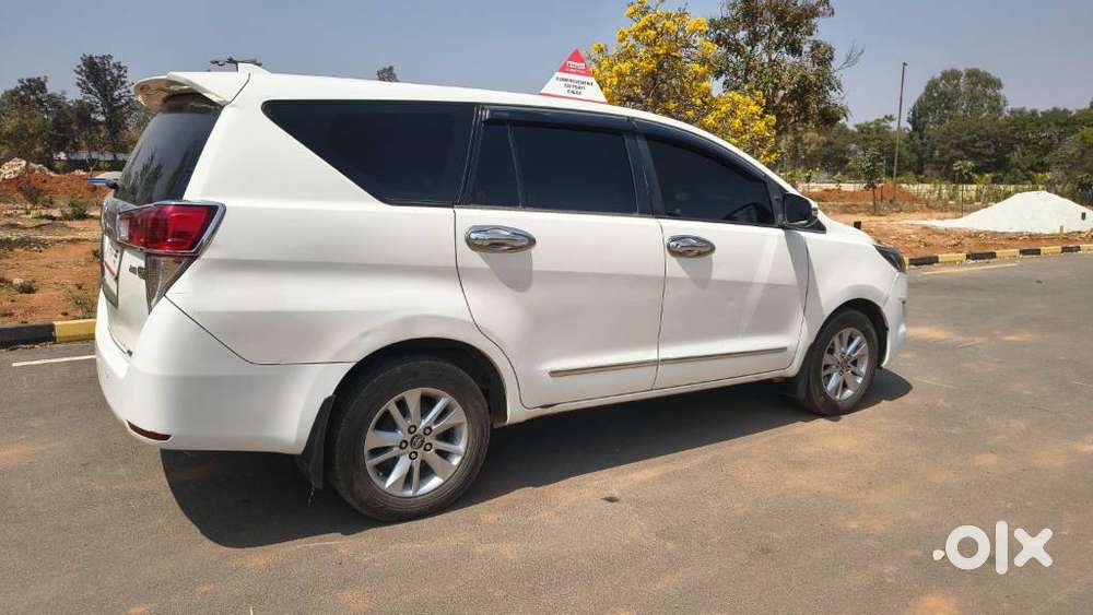 Toyota Innova Crysta 2.8 Gx At, 2018