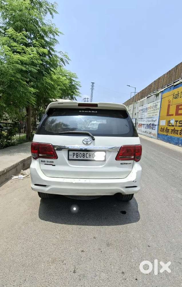 Toyota Fortuner Diesel 2012