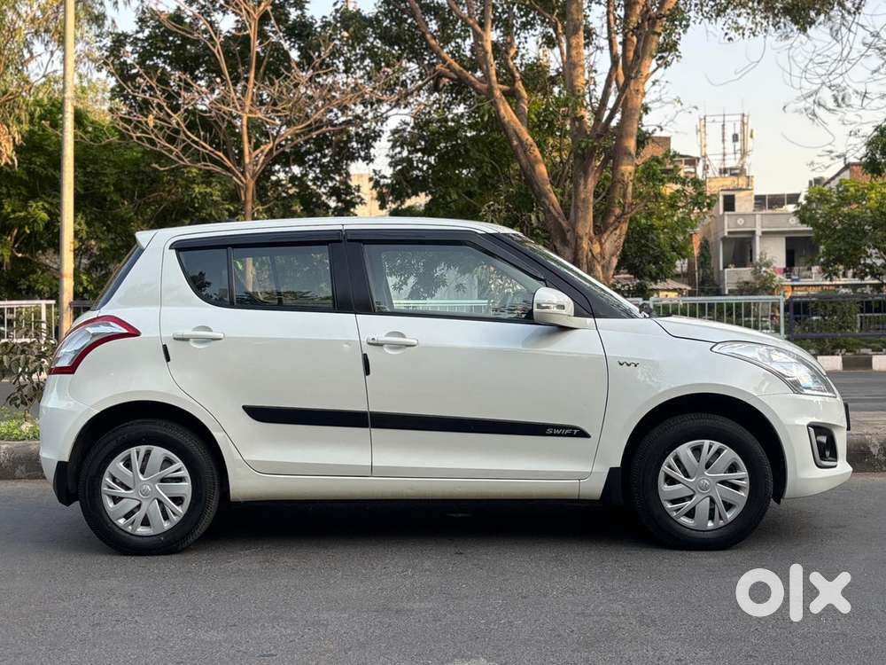 Maruti Suzuki Swift Vxi Optional, 2018, Petrol