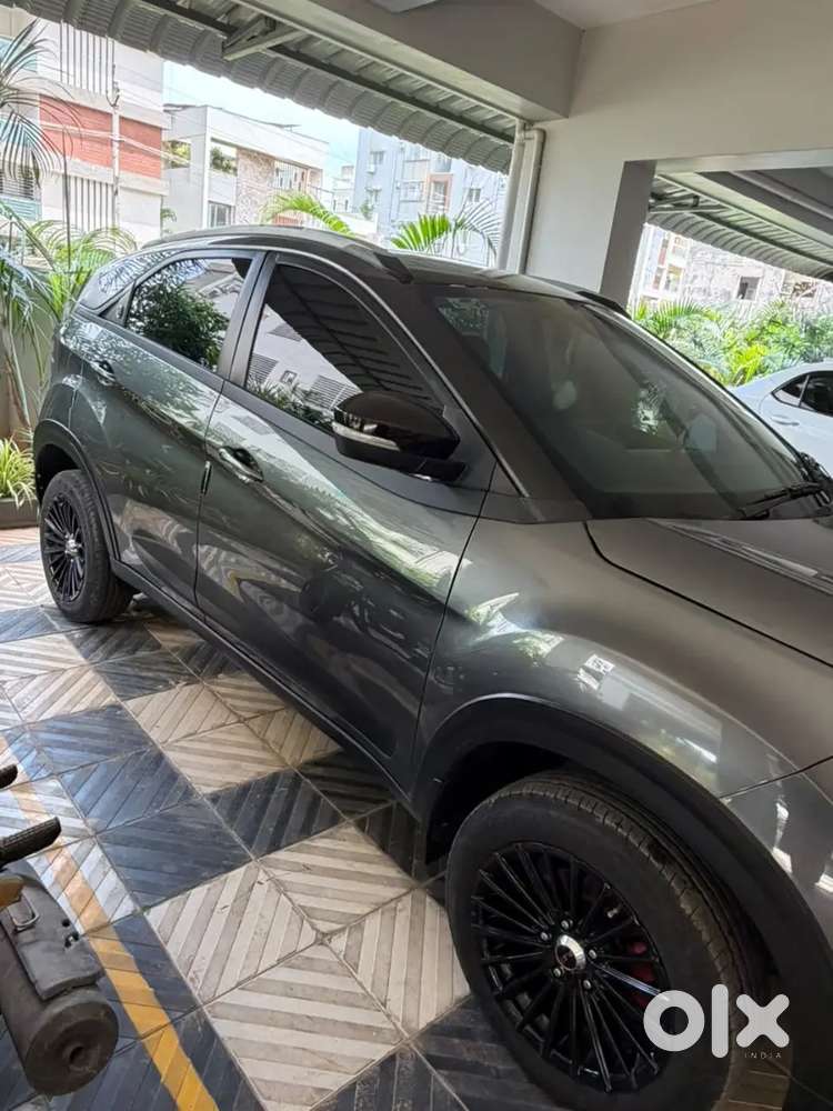 Tata Nexon Pure Plus Petrol Amt 2026