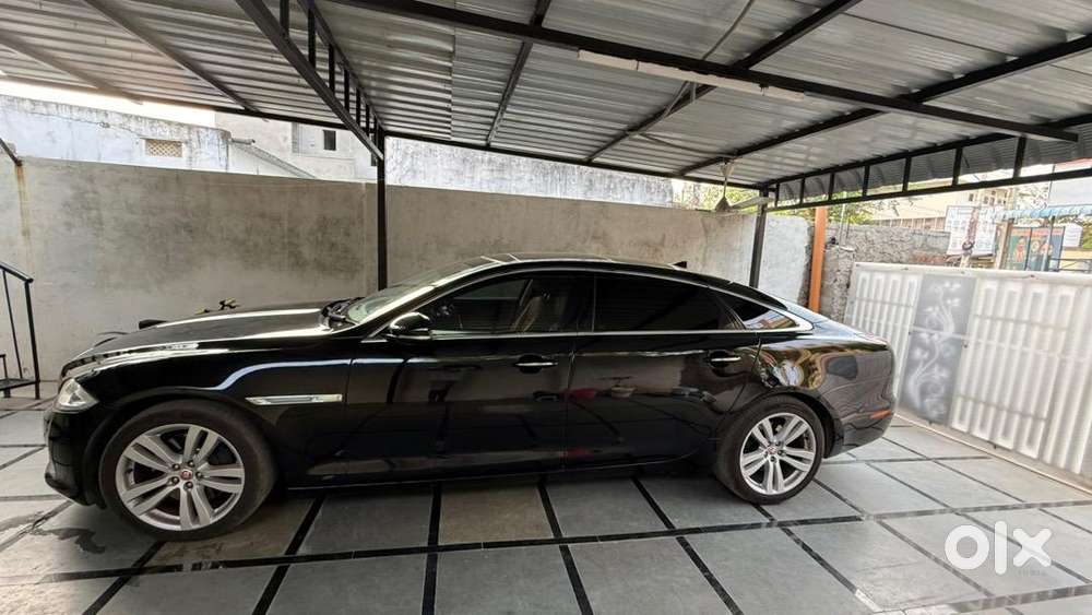 Jaguar Xj 2015 Diesel Good Condition. Dl Registration