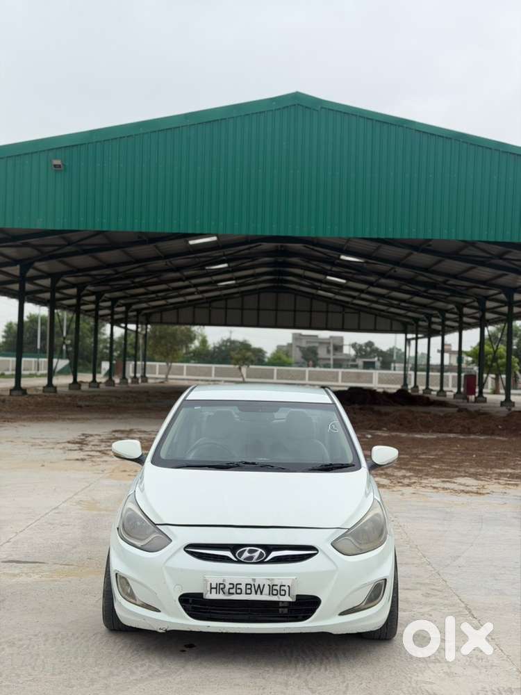 Hyundai Fluidic Verna 2012
