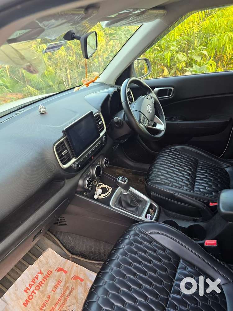 Hyundai Venue 2021 Diesel Well Maintained