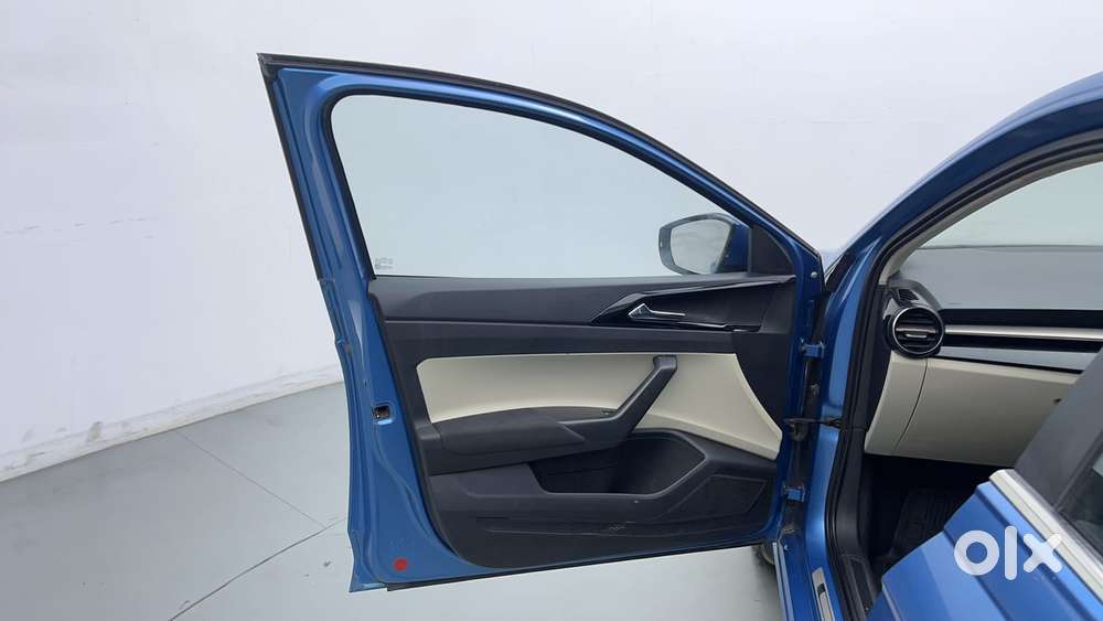 Skoda Slavia Ambition 1.0l Tsi Mt, 2022, Petrol