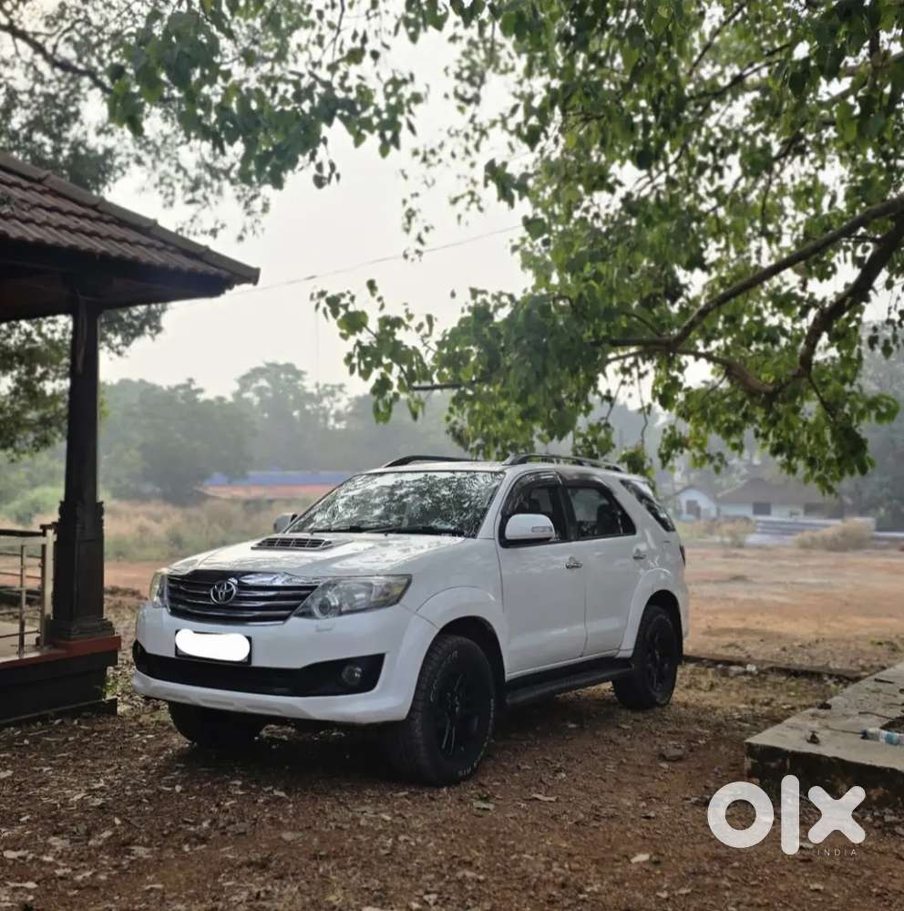 Toyota Fortuner 2012