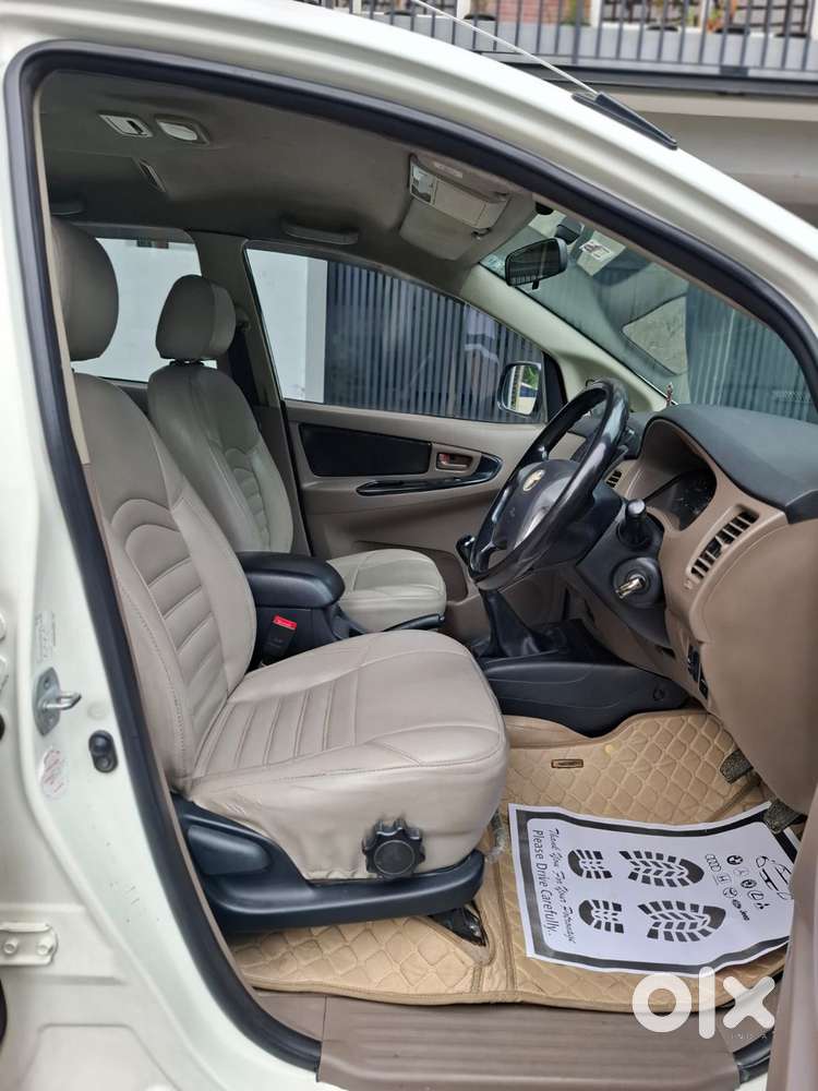 Toyota Innova 2.5 G (diesel) 8 Seater, 2015, Diesel