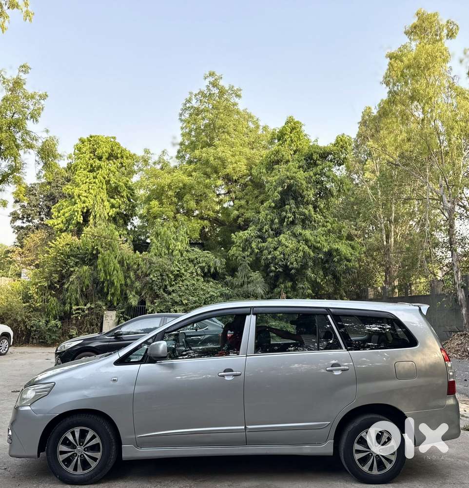 Toyota Innova 2.5 G (diesel) 8 Seater, 2016, Diesel