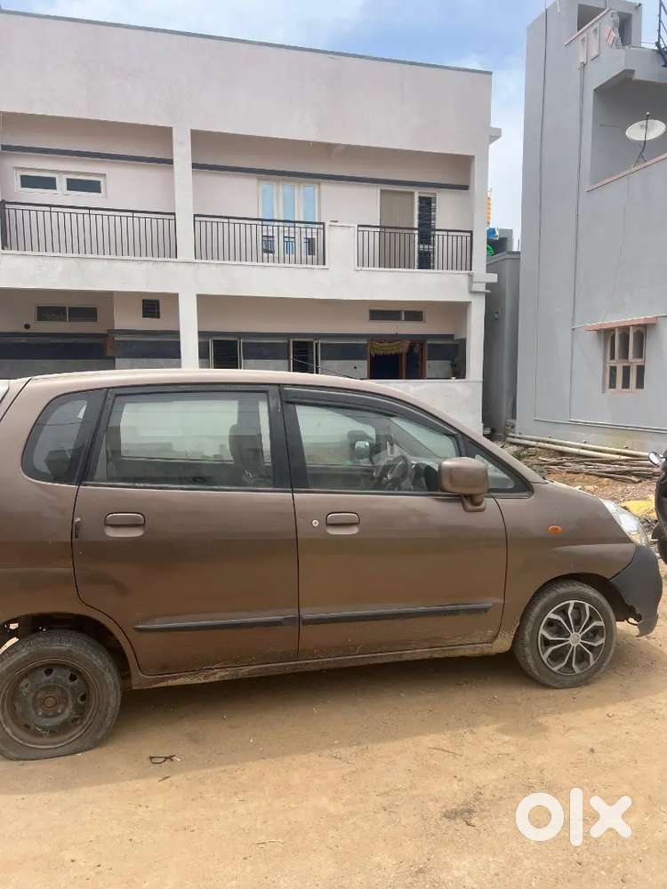 Maruti Suzuki Zen Estilo 2010