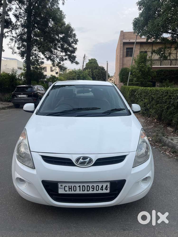 Hyundai I20 Petrol Cvt Magna Executive, 2010, Petrol