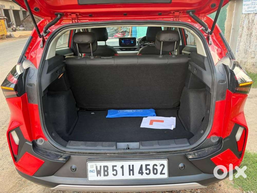 Tata Nexon Creative Plus S 1.2 Revotron Petrol 6 Mt, 2025, Petrol