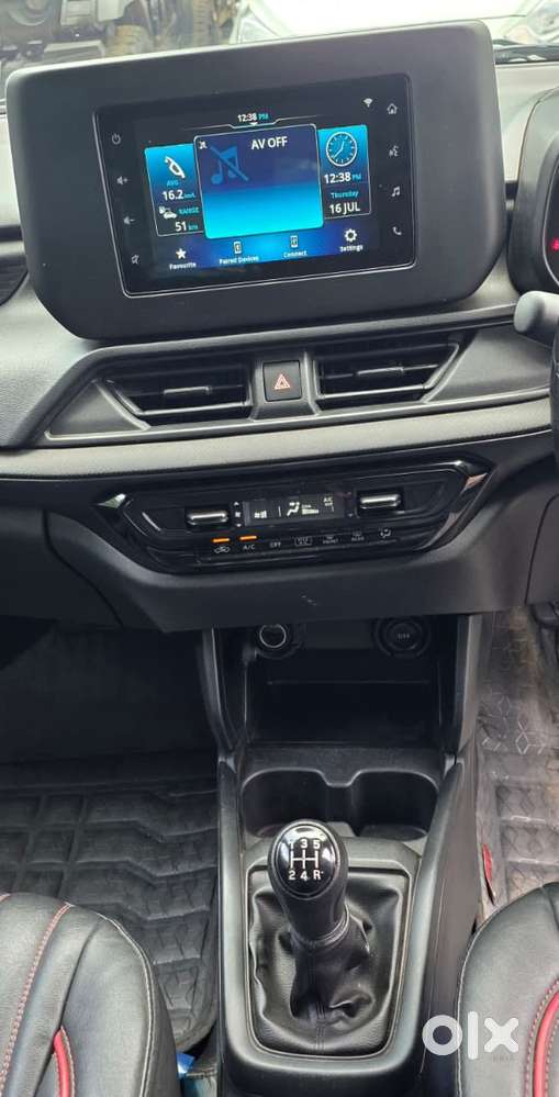 Maruti Suzuki Swift Vxi + Manual, 2025, Petrol