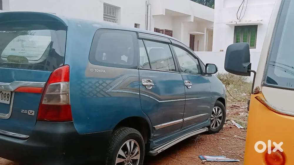 Toyota Innova 2012 Diesel 234810 Km Driven