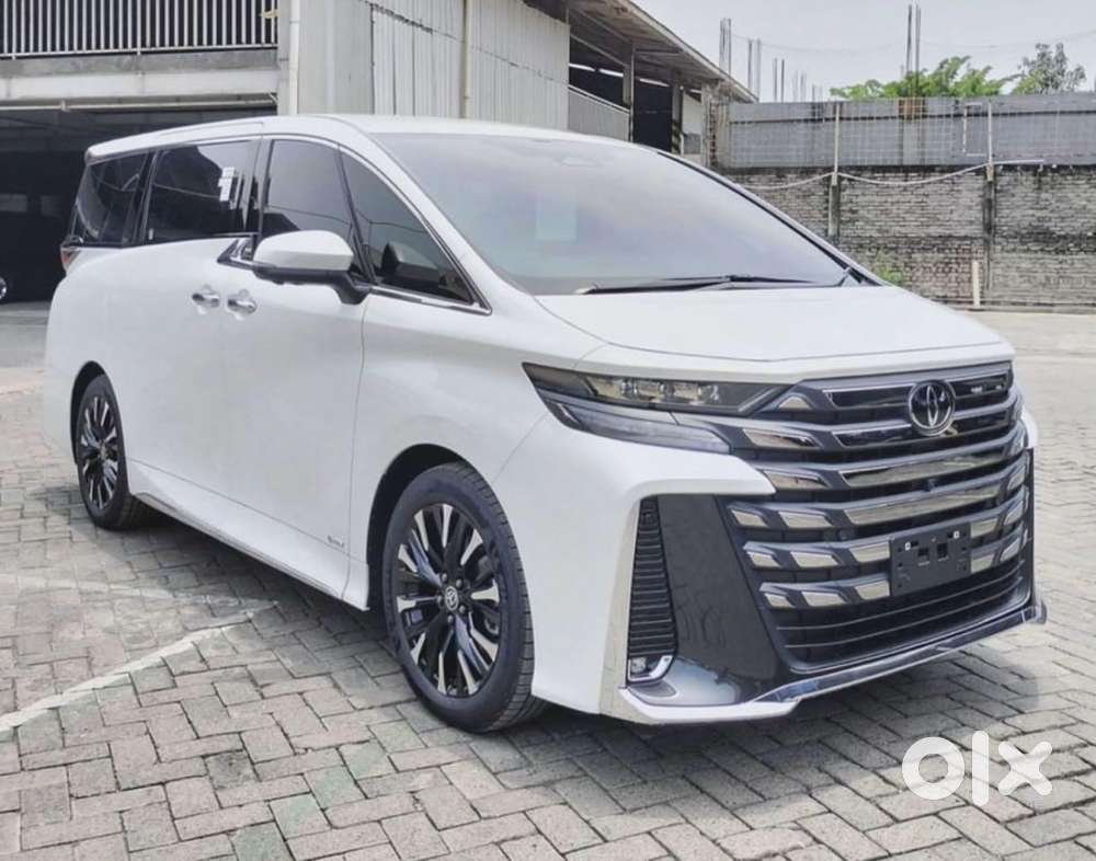 Toyota Vellfire Vip – Executive Lounge, 2024, Petrol