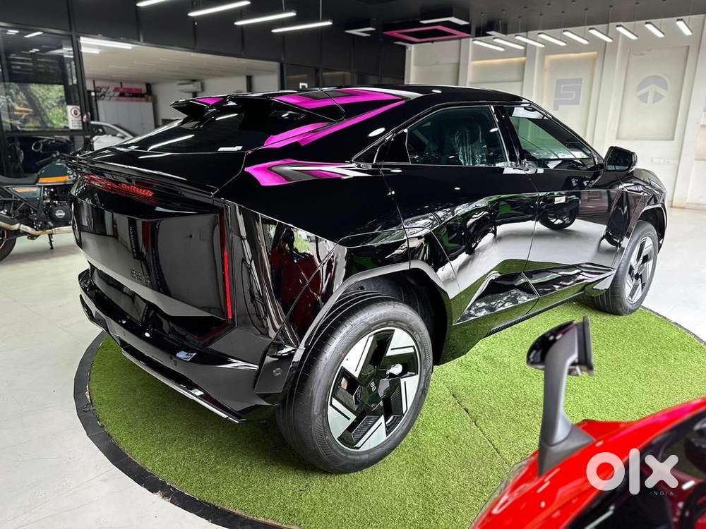 Mahindra Be 6 2025 Electric 10500 Km Driven