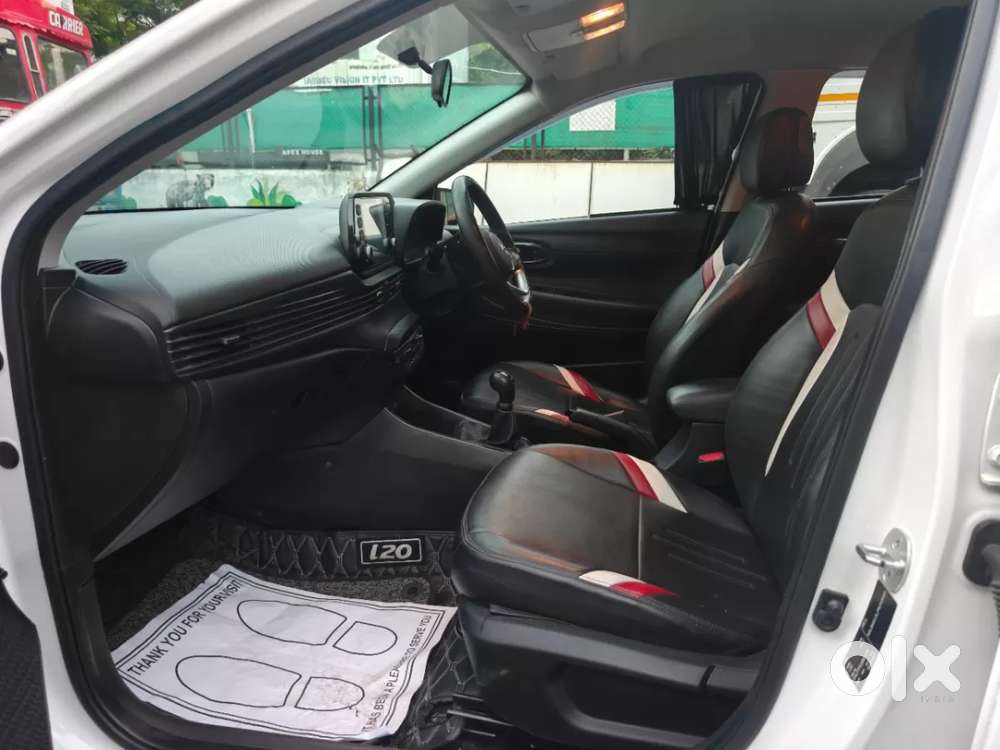 Hyundai I20 Sportz 1.2 Ivt, 2023, Petrol