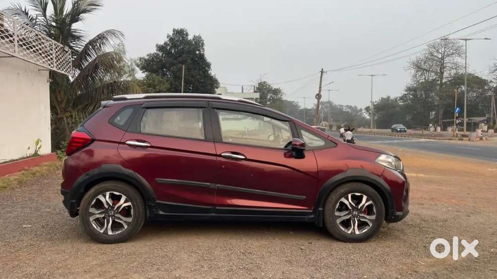 Honda Wr-v Sunroof Petrol + Cng