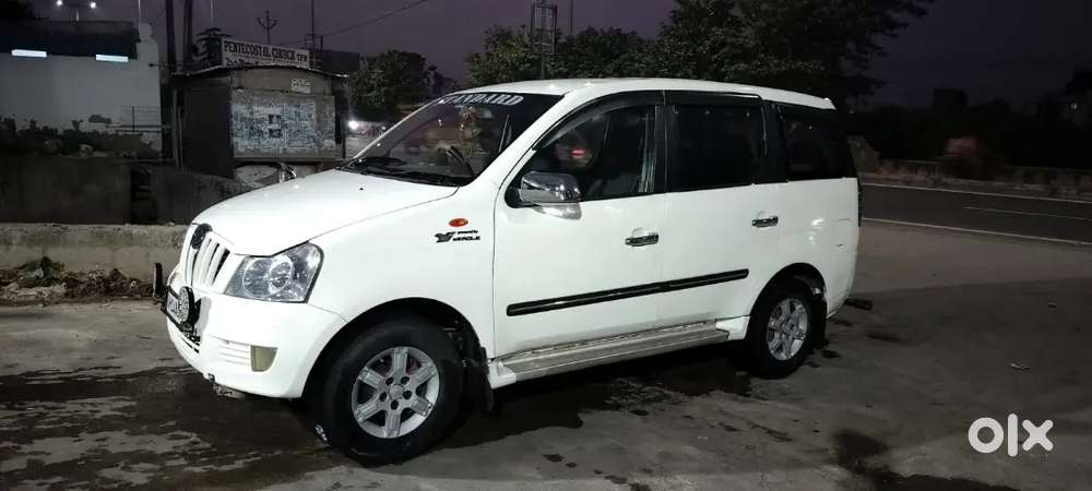Mahindra Xylo 2013