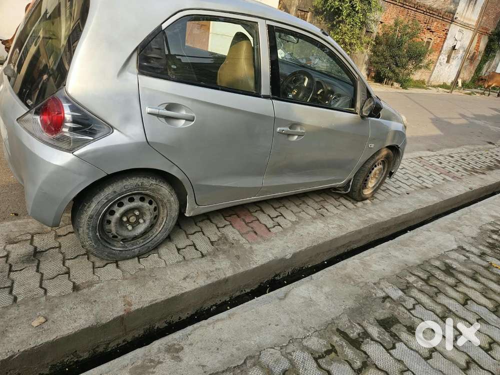 Honda Brio V Mt, 2013, Petrol