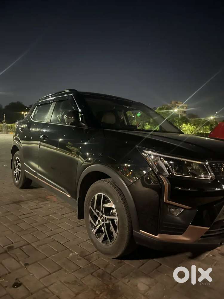 Mahindra Xuv400 El Pro 2024  Black  60000 Km Top Model Urgent Sale