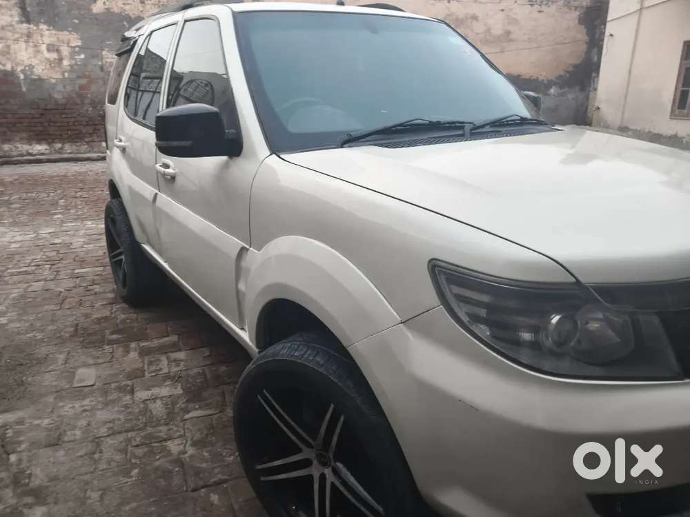 Tata Safari Storme 2015 Diesel Well Maintained