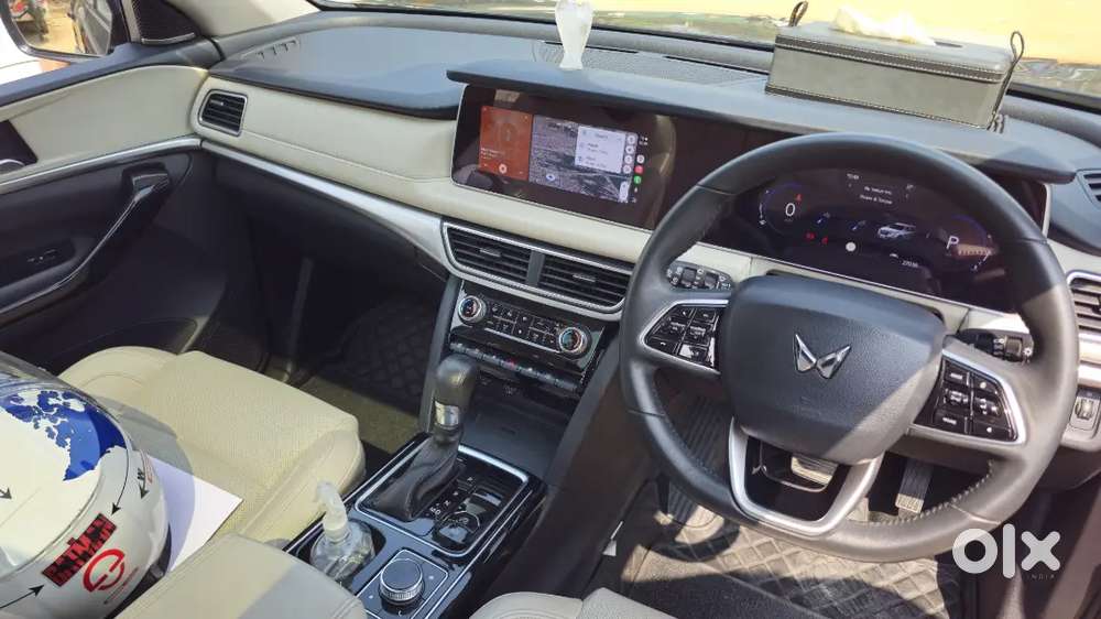 Mahindra Xuv700 Ax7l 2022 Petrol 28000 Km Driven