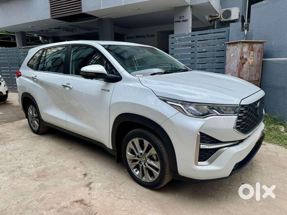 Toyota Innova Hycross 2.0 Zx (o) Hybrid 7 Str, 2024, Petrol
