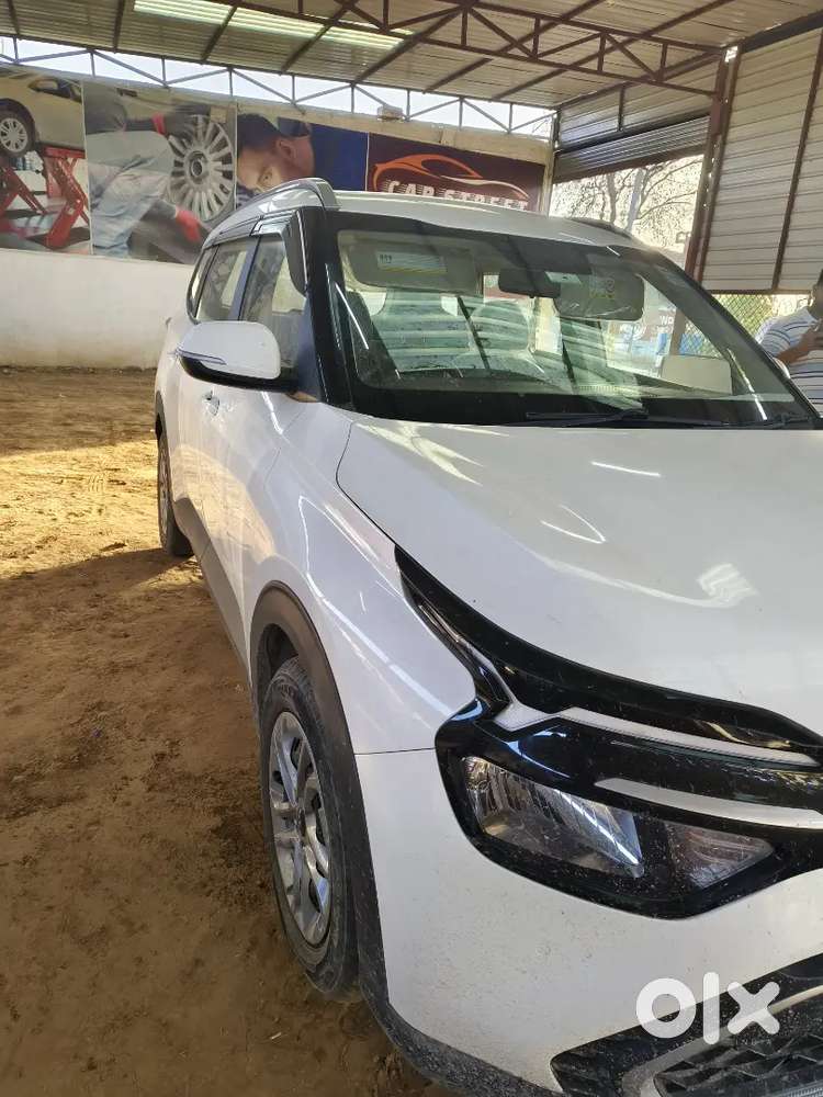 Kia Carens 2023 Diesel Well Maintained