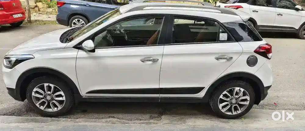 Hyundai Aura 2016 Petrol 76540 Km Driven