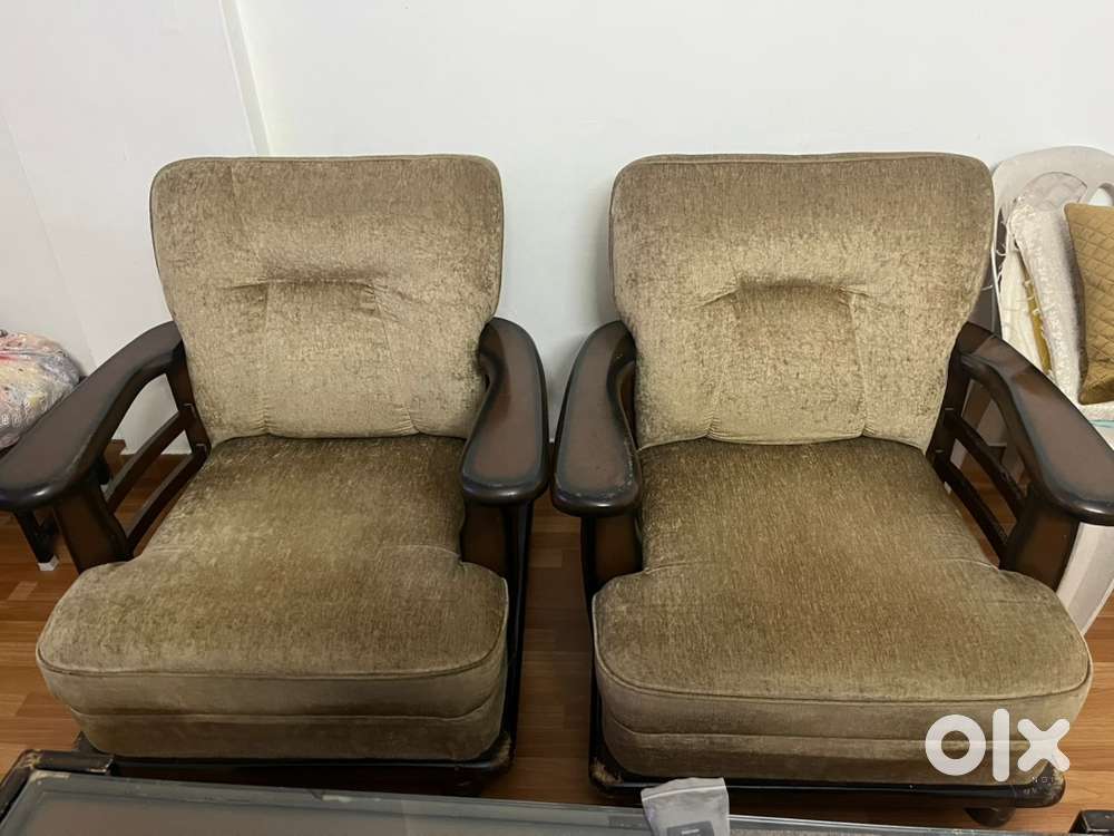 5 seater sofa (3+1+1) for sale