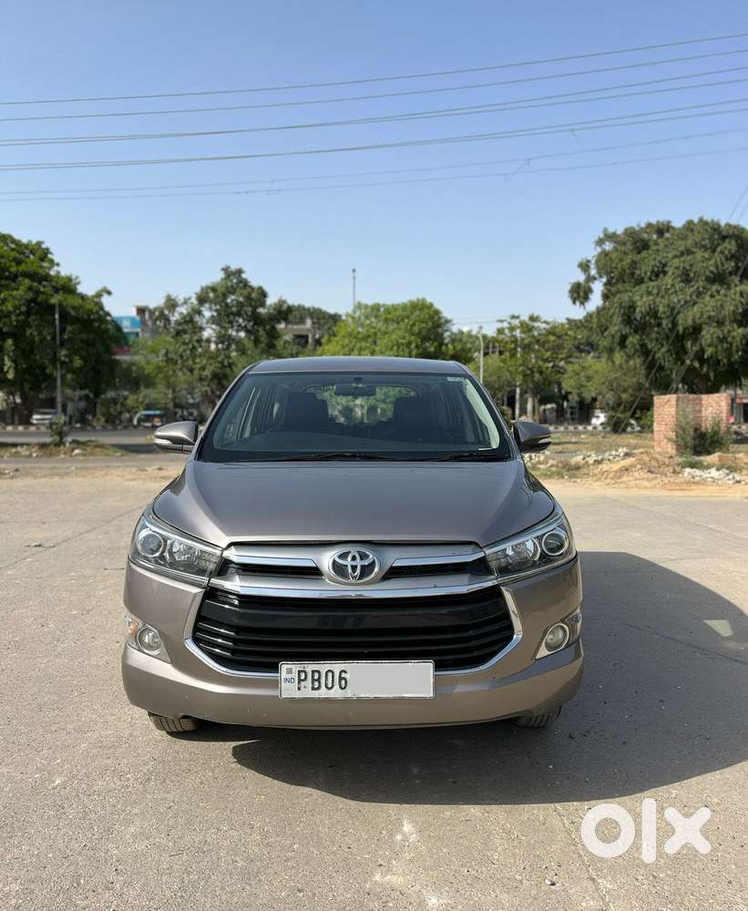 Toyota Innova Crysta 2.4 V 7 Str, 2016, Diesel