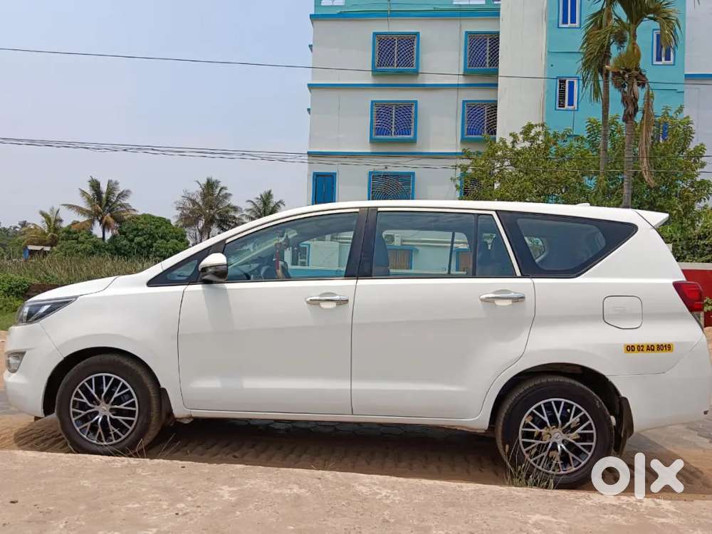 Toyota Innova Crysta 2017 Diesel 210000 Km Driven