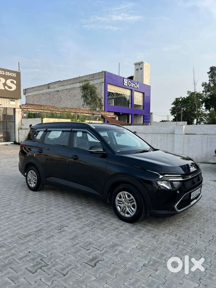 Kia Carens G 1.5 6mt Premium (o) 7-seater, 2024, Petrol