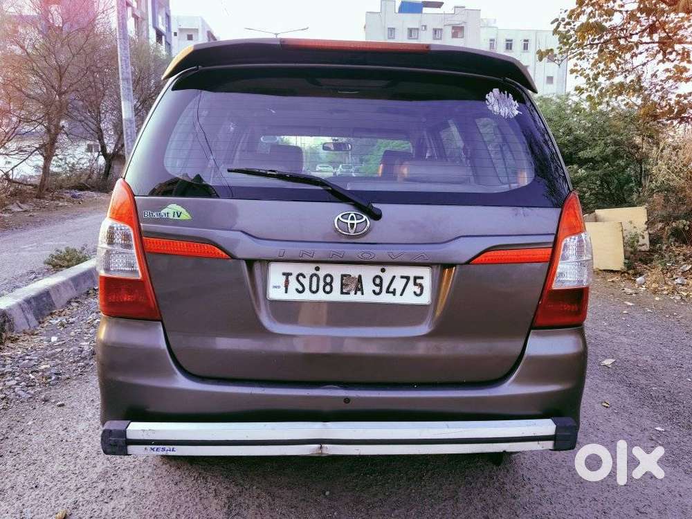 Toyota Innova 2012-2013 2.5 E Diesel Ps 8-seater, 2014, Diesel