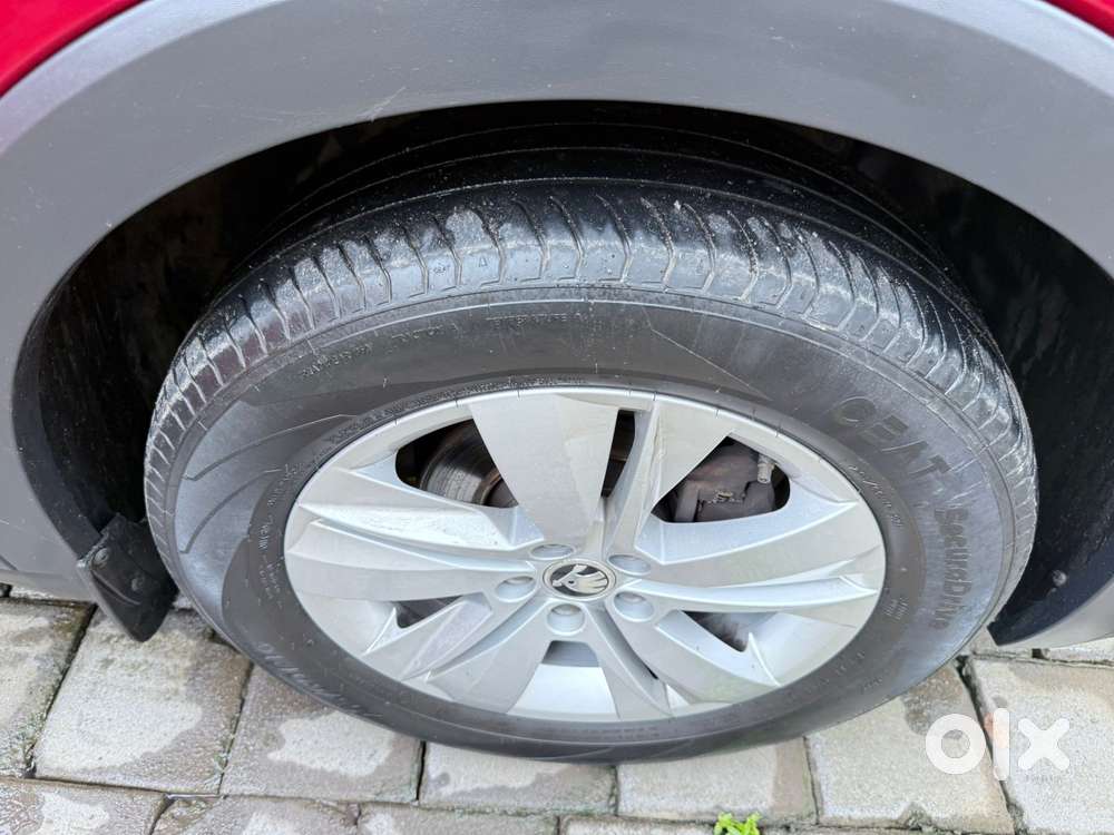 Skoda Kushaq 1.0 Tsi Ambition, 2022, Petrol