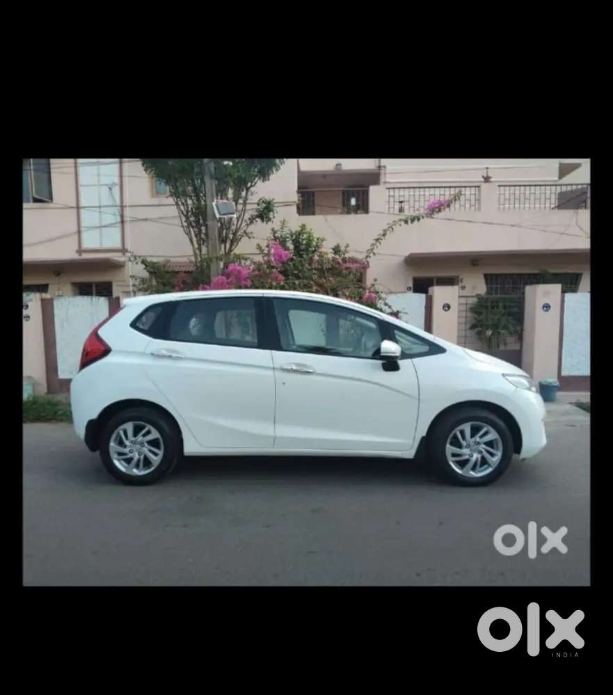 Honda Jazz Cvt 2019 White