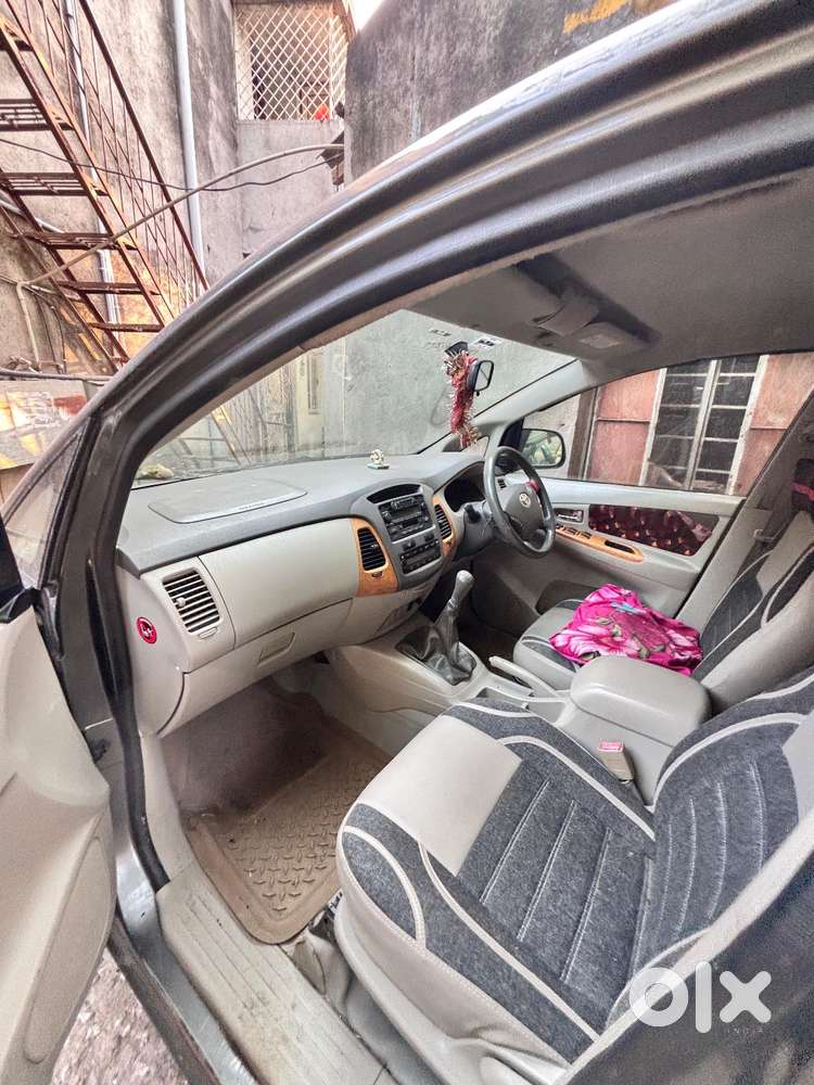 Toyota Innova 2013 Diesel 185000 Km Driven