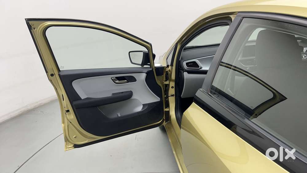 Tata Altroz Xz, 2020, Petrol