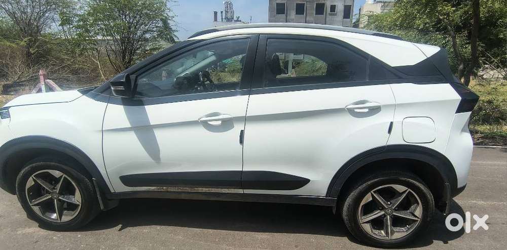Tata Nexon 1.5 Revotorq Xm (s), 2026, Diesel