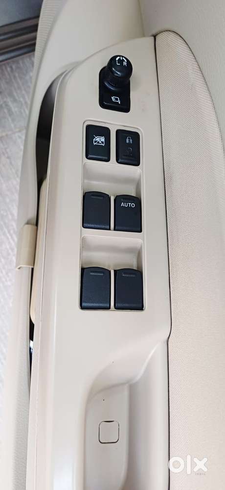 Maruti Suzuki Dzire Zxi Ags, 2016, Petrol