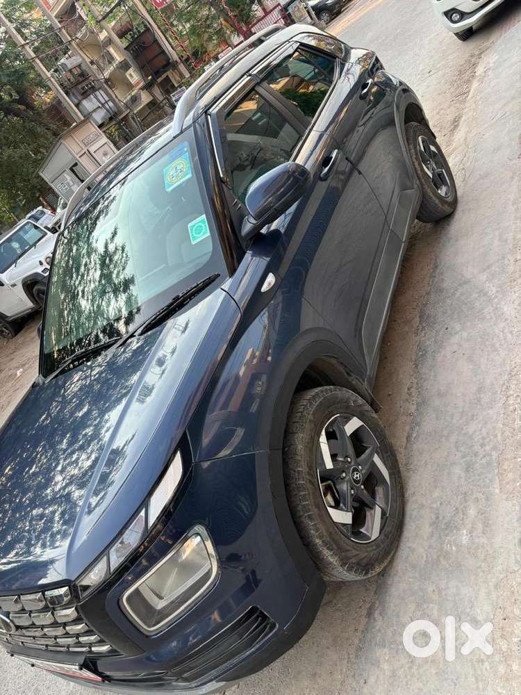 Hyundai Venue 2022 Petrol Good Condition