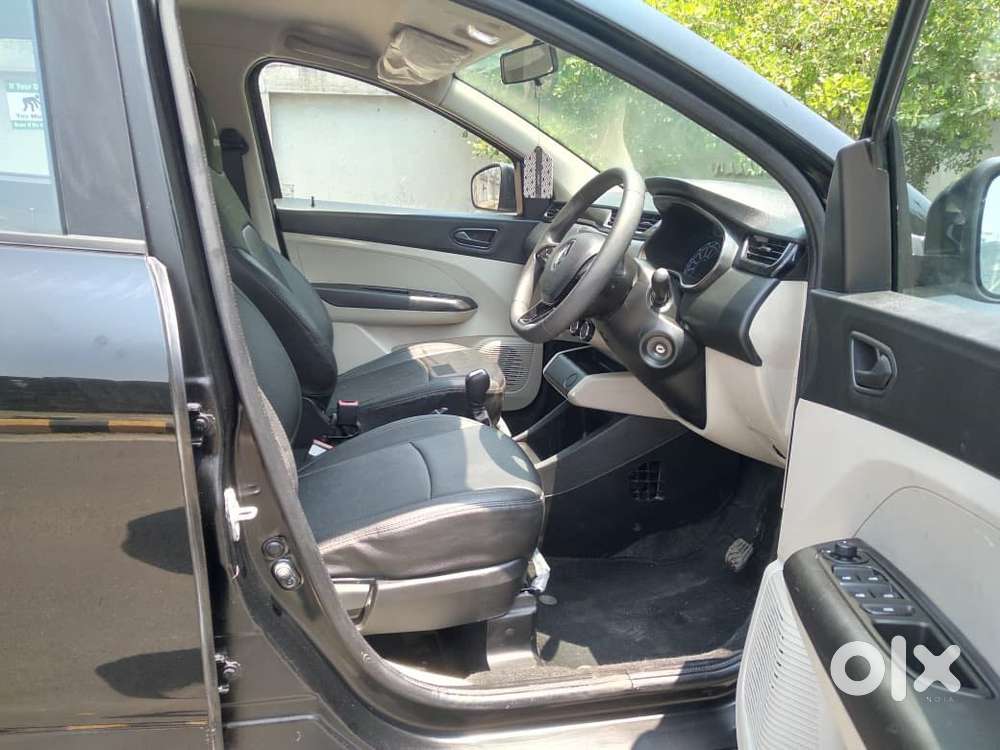 Renault Triber Rxt Easy-r Amt, 2025, Petrol