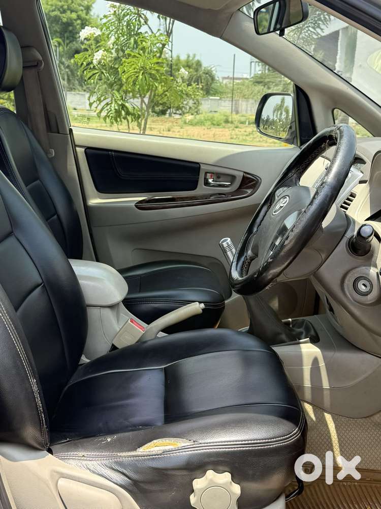Toyota Innova 2.5 V 7 Str, 2012, Diesel