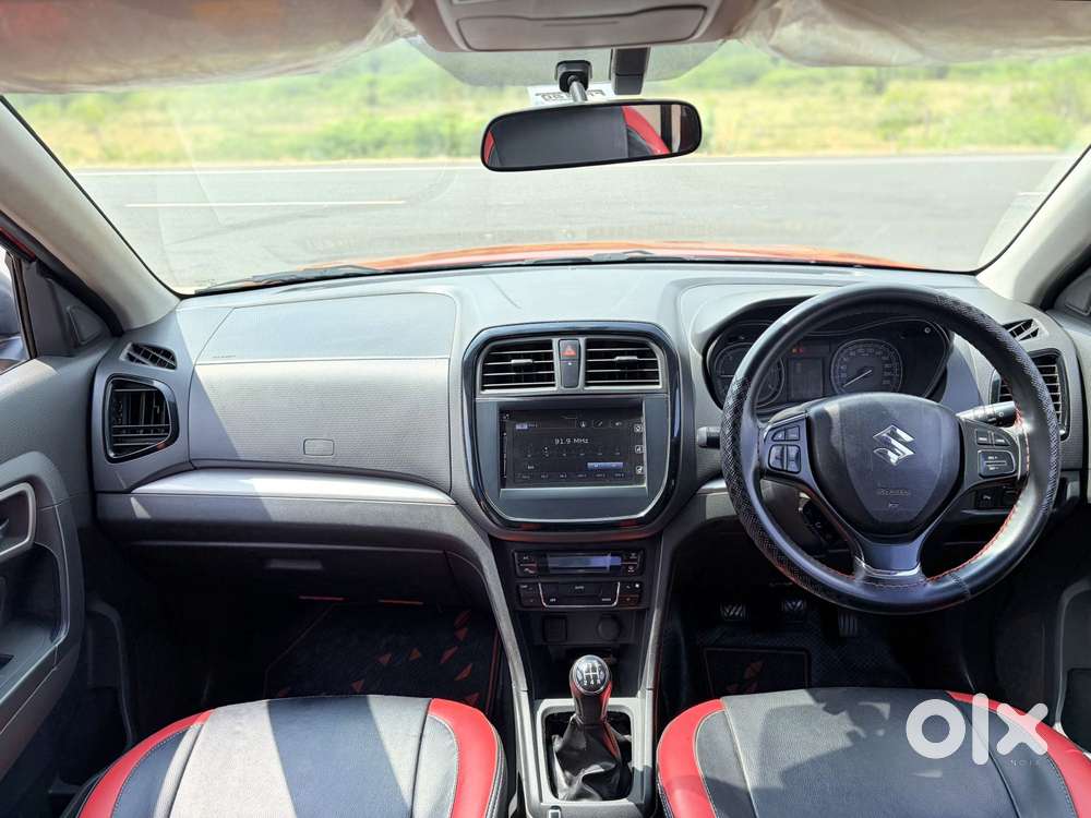 Maruti Suzuki Vitara Brezza Zdi+ Dual Tone Mt, 2016, Diesel